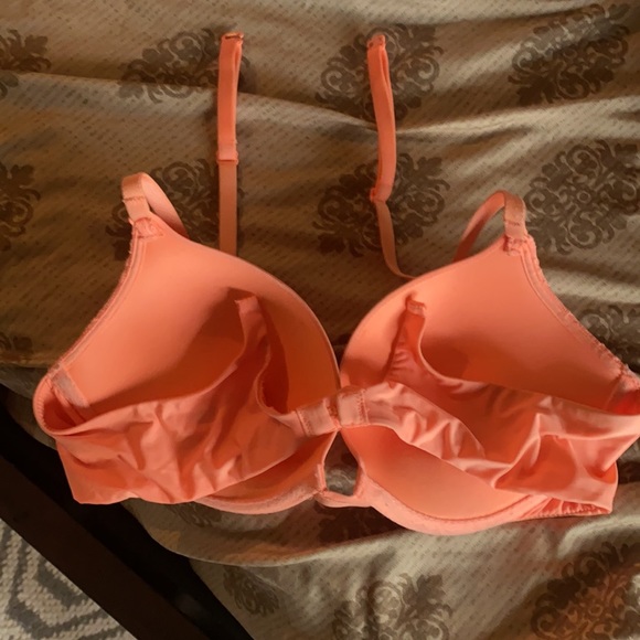 Can criss cross or wear regular - Picture 6 of 6